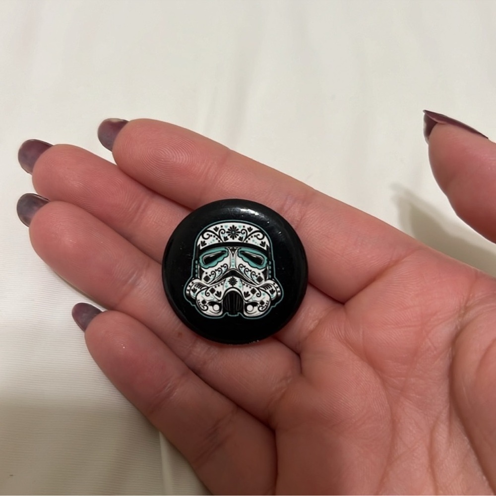 Star Wars Stormtrooper / BB-8 Button Pins